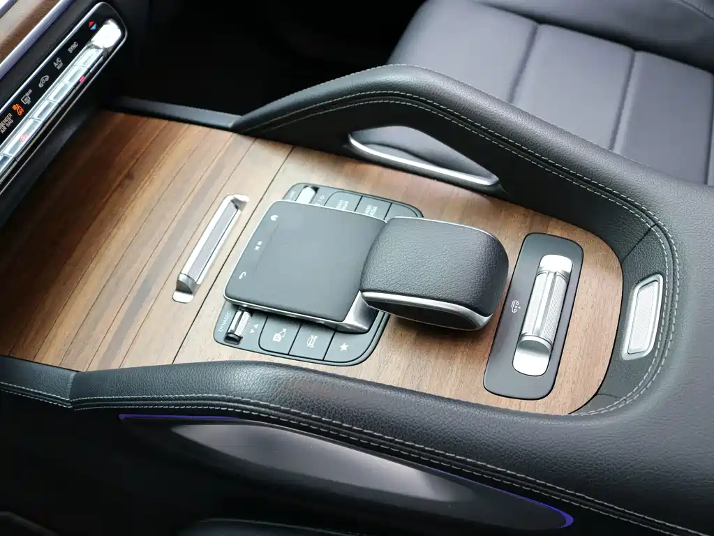 Mercedes-Benz GLE (Import) — миниатюра 9