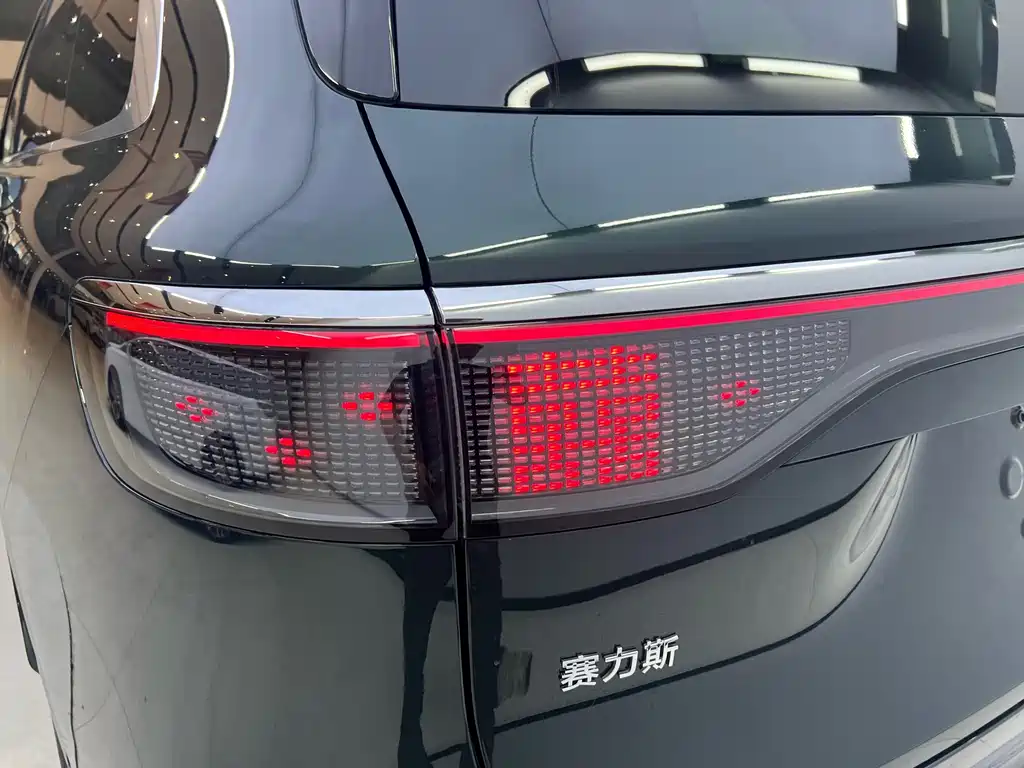 AITO AITO M8 — миниатюра 7