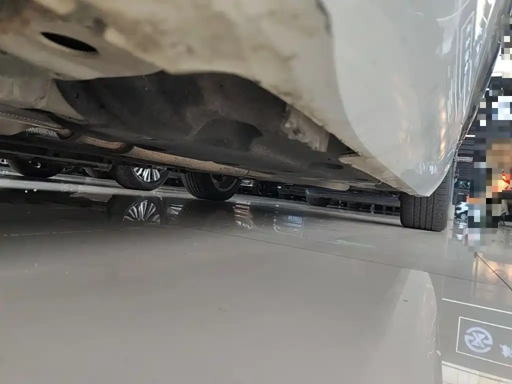 Cadillac XTS — миниатюра 22