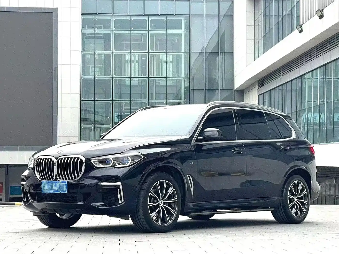 宝马X5 2023款 xDrive 30Li 尊享型M运动套装 2023