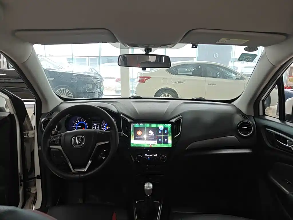 Changan CS15 — миниатюра 10