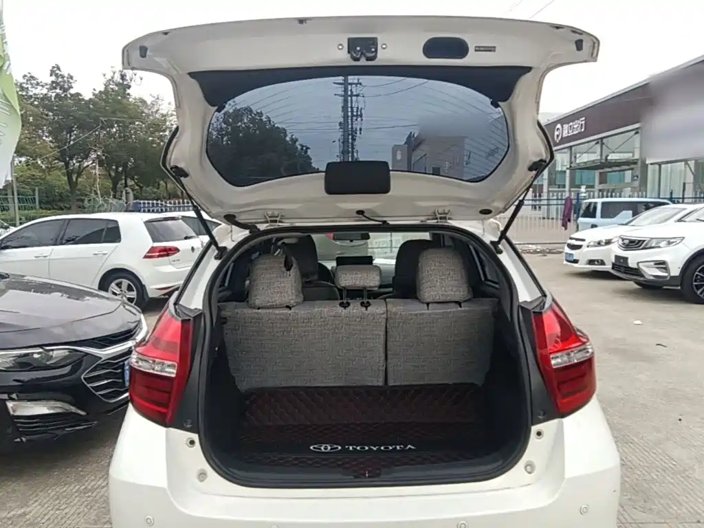 Toyota Yaris L — миниатюра 19