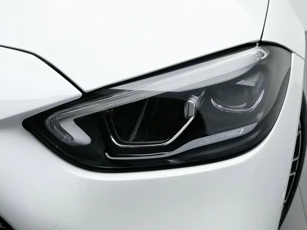 Mercedes-Benz C-Class — миниатюра 7