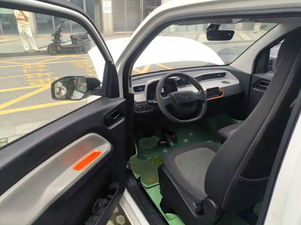 Wuling MINIEV — миниатюра 13