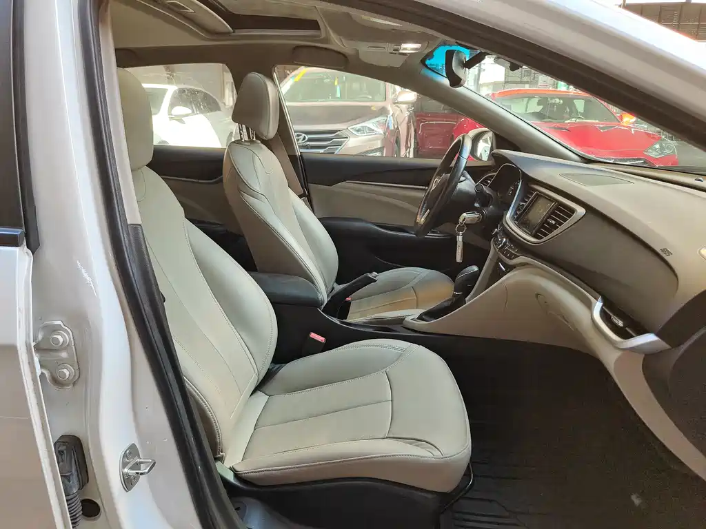 Buick Excelle — миниатюра 9