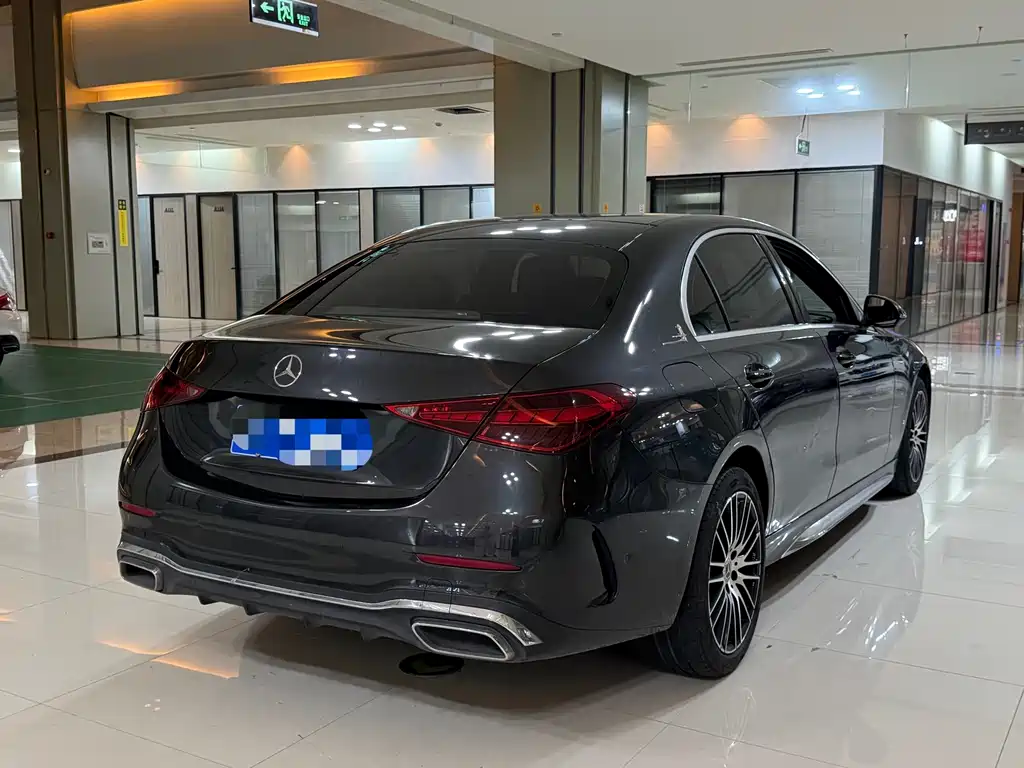 Mercedes-Benz C-Class — миниатюра 13