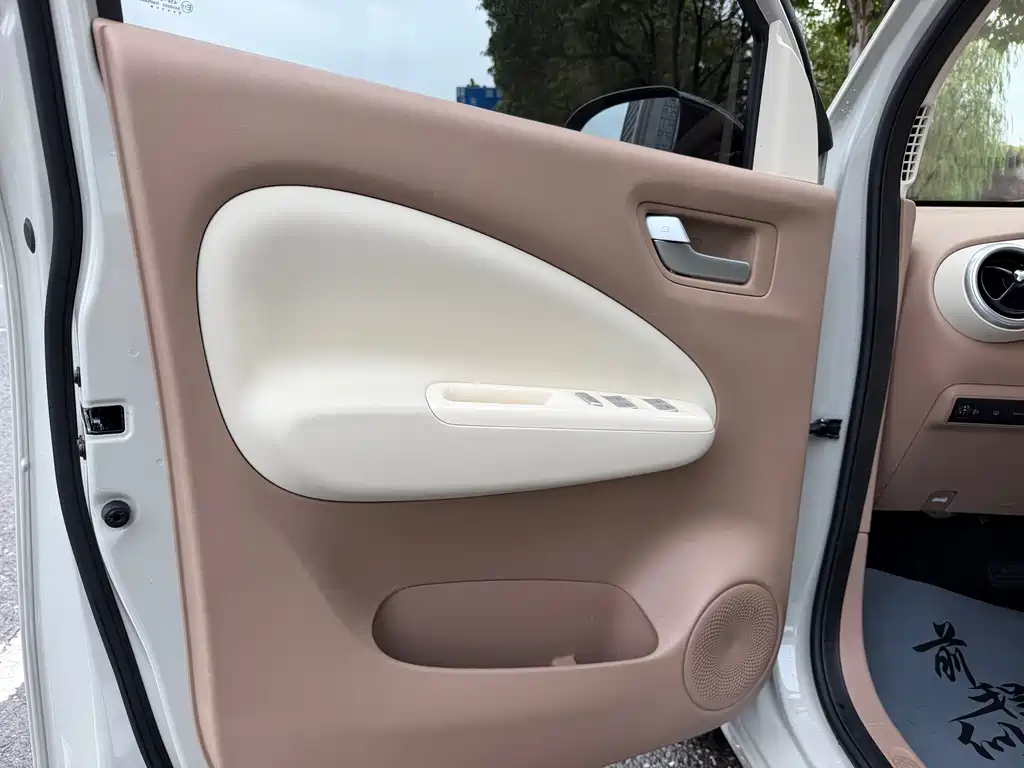 Wuling MINIEV — миниатюра 17