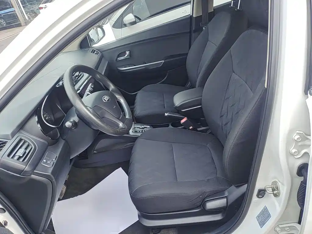 Kia K2 — миниатюра 15
