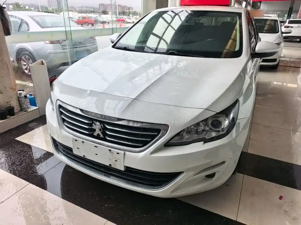 Peugeot 408