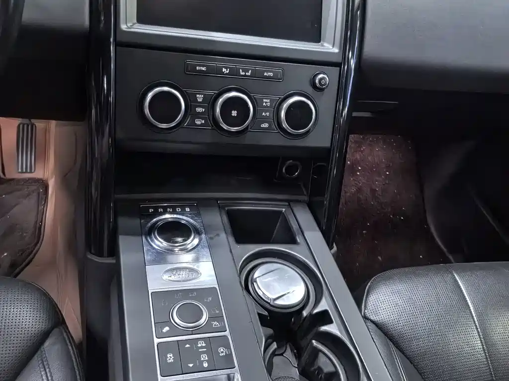 Land Rover Discovery — миниатюра 8