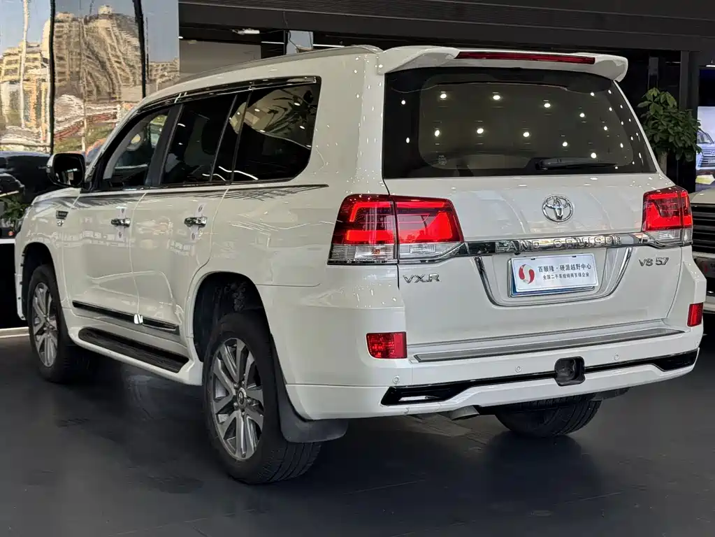 Toyota Land Cruiser — миниатюра 6