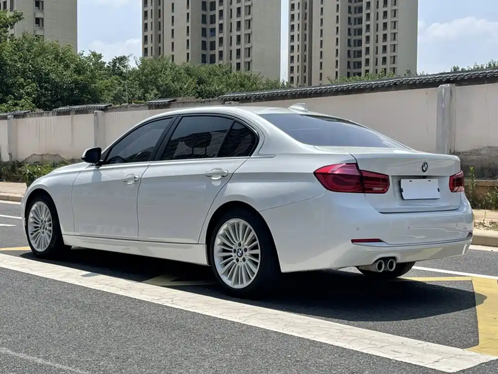 BMW 3 Series — миниатюра 9