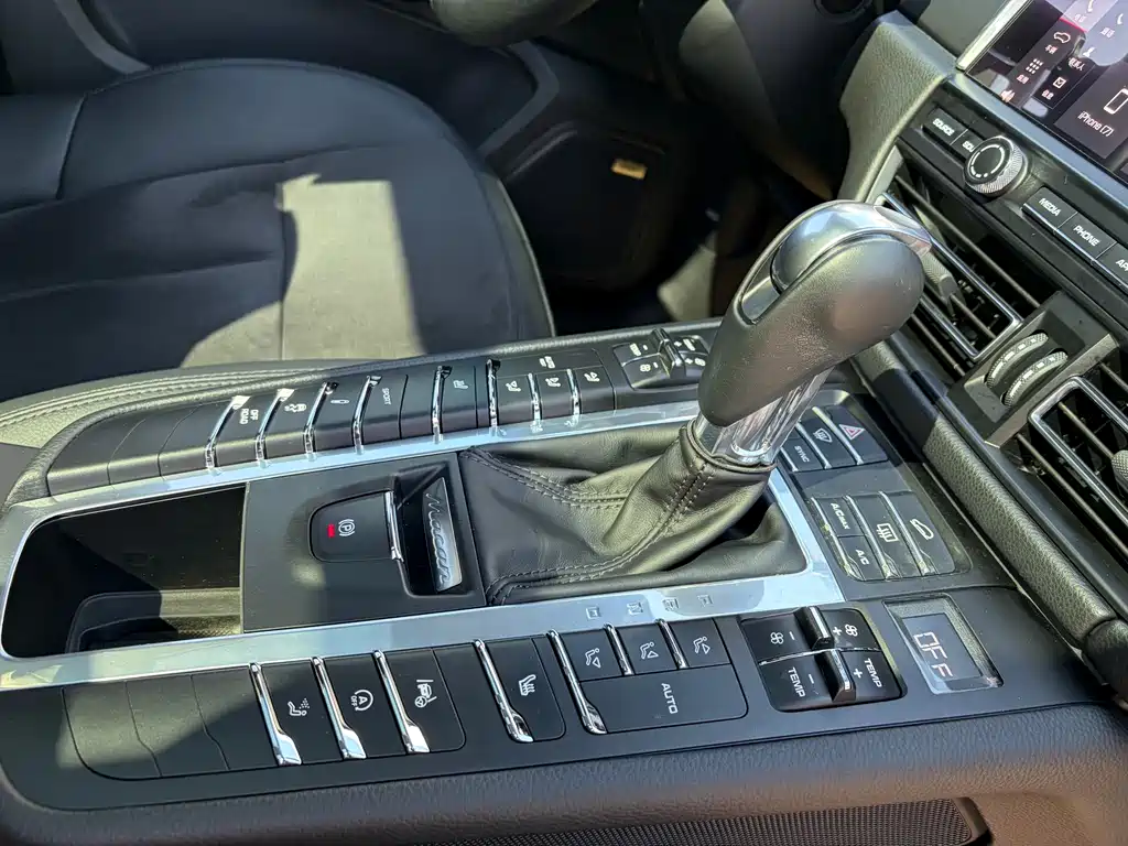Porsche Macan — миниатюра 21