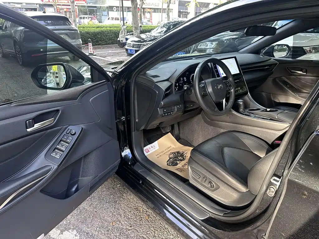 Toyota Avalon — миниатюра 5