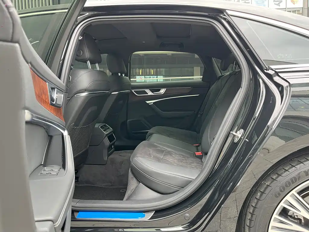 Audi A6L — миниатюра 21