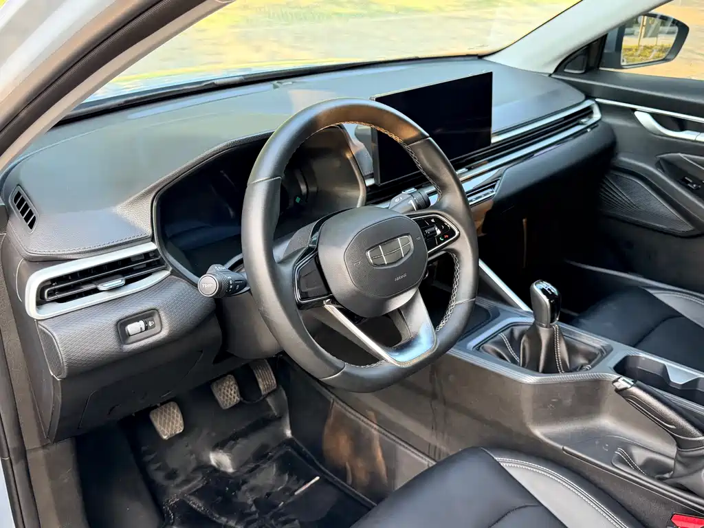 Geely Emgrand — миниатюра 9
