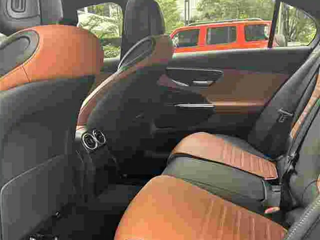 Mercedes-Benz C-Class — миниатюра 7