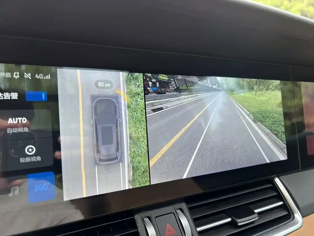 Li Auto Li ONE — миниатюра 12