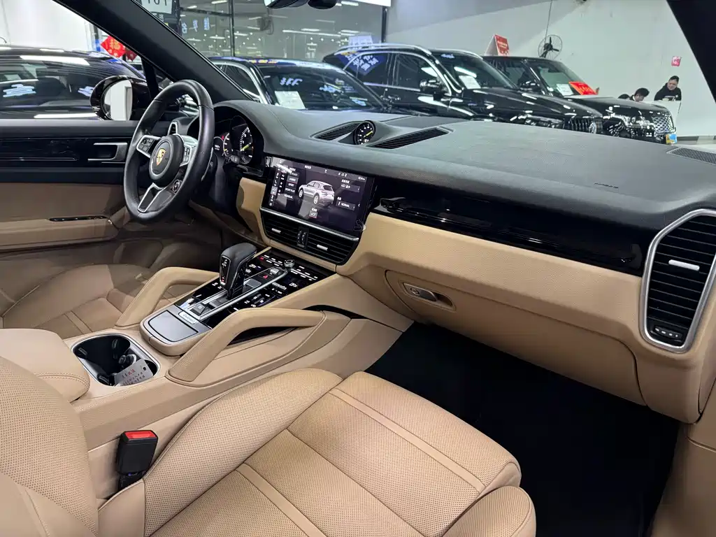 Porsche Cayenne Hybrid - фото 9