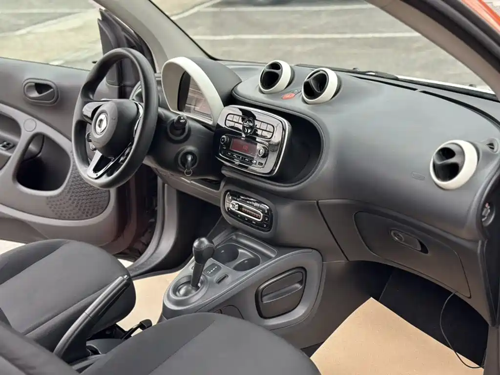 smart Smart Fortwo — миниатюра 17