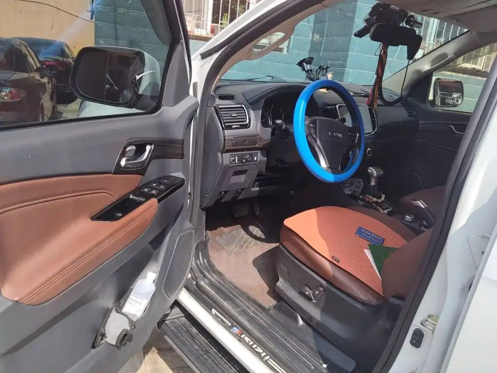 Isuzu MU-X — миниатюра 17