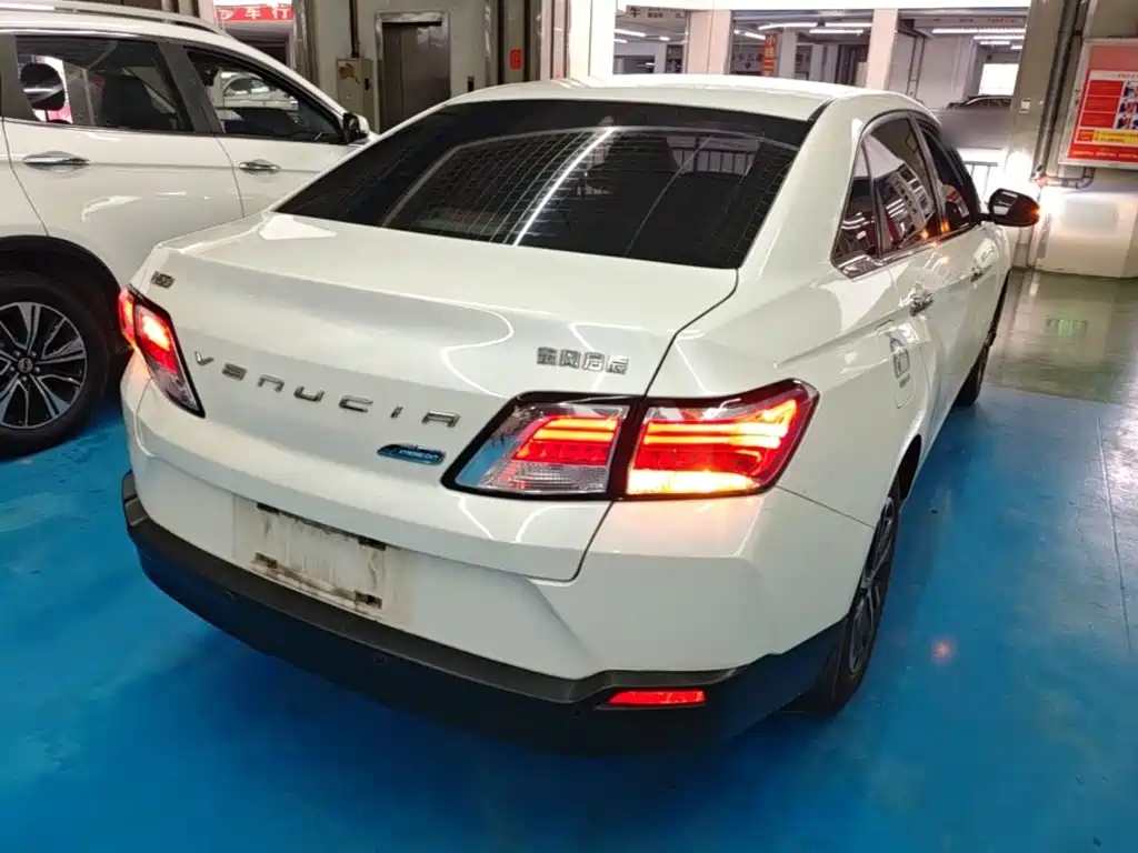 Venucia D60 — миниатюра 7