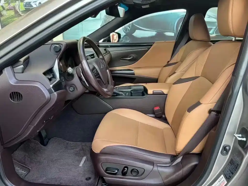 Lexus ES — миниатюра 5