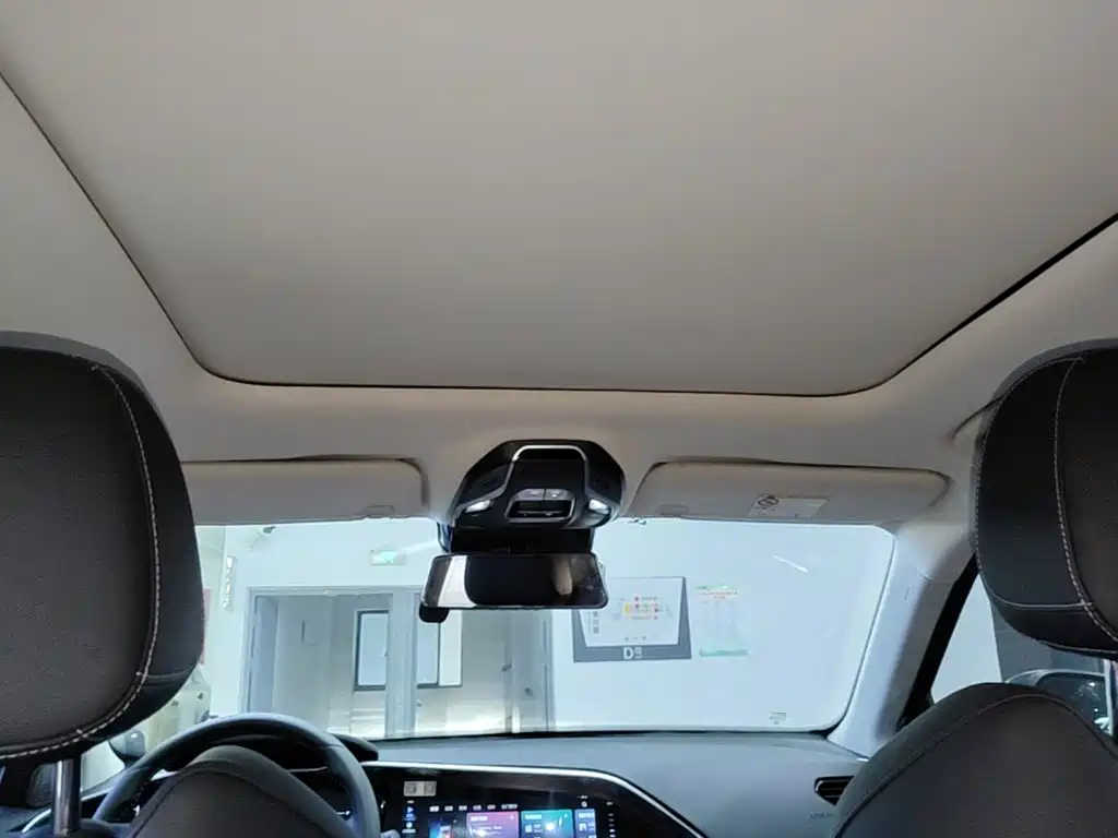 Geely Xingyue — миниатюра 18