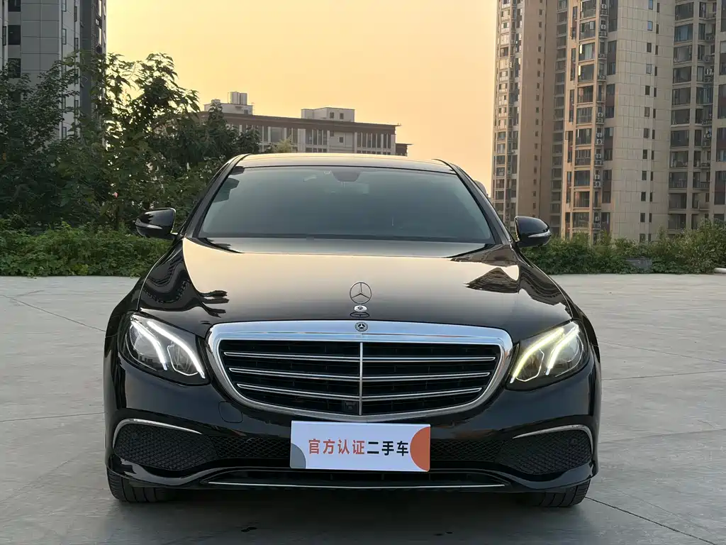 Mercedes-Benz E-Class — миниатюра 2