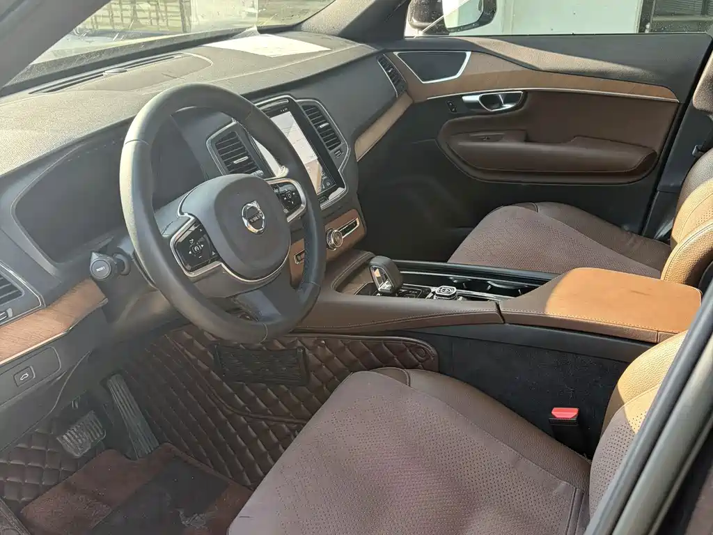 Volvo XC90 — миниатюра 8