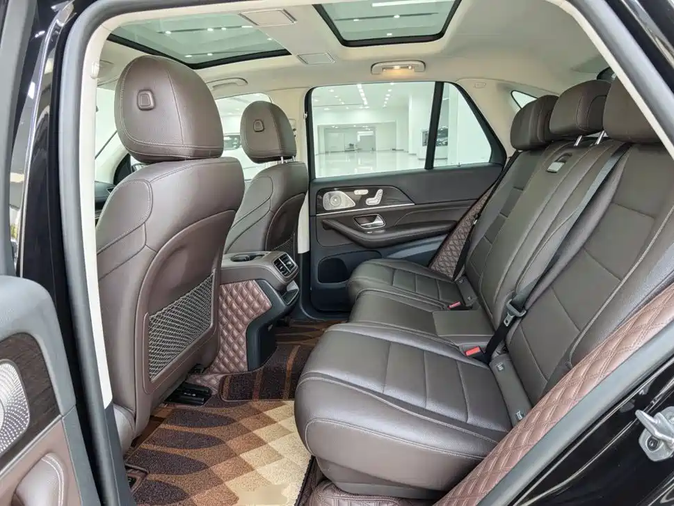 Mercedes-Benz GLE (Import) — миниатюра 17