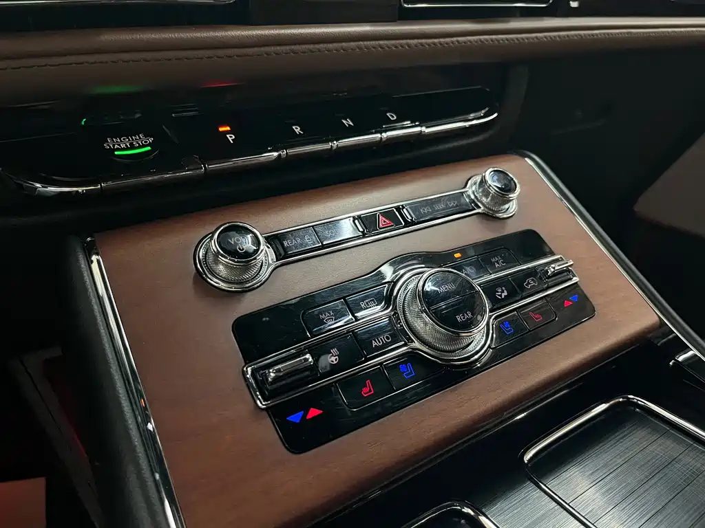 Lincoln Aviator — миниатюра 10