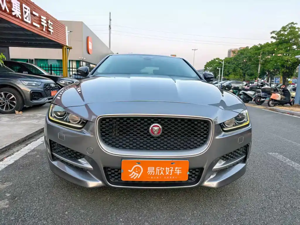 Jaguar XE — миниатюра 2