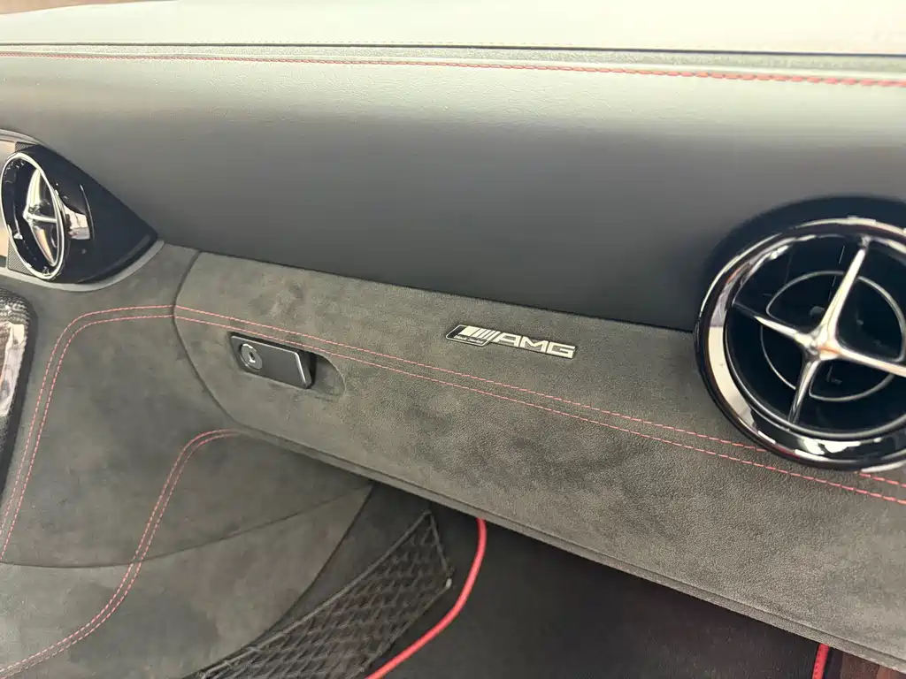 Mercedes-Benz SLS AMG — миниатюра 17