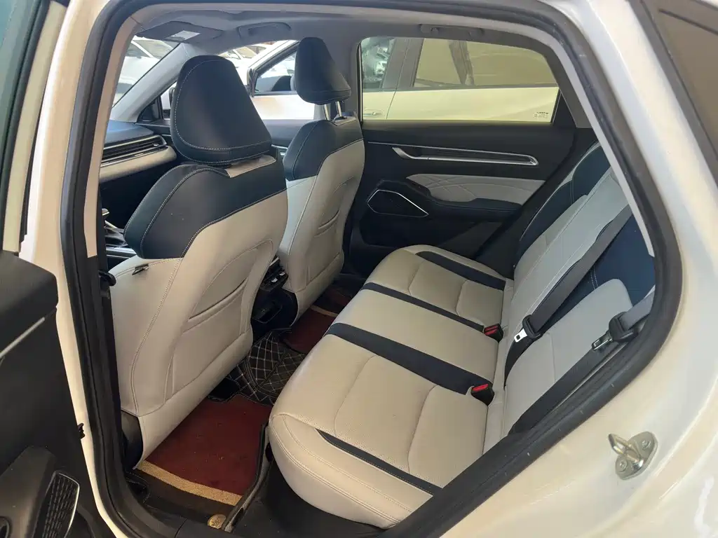 Geely Emgrand — миниатюра 9