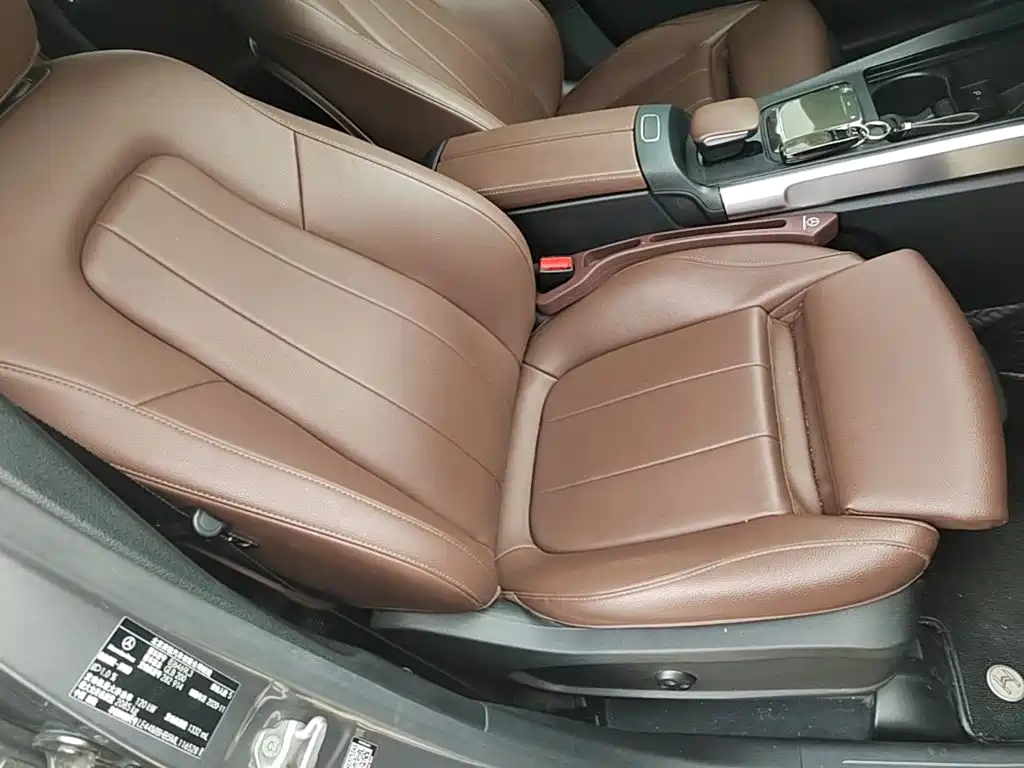 Mercedes-Benz GLB — миниатюра 25