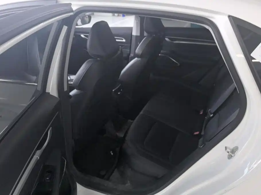 Geely Emgrand — миниатюра 11
