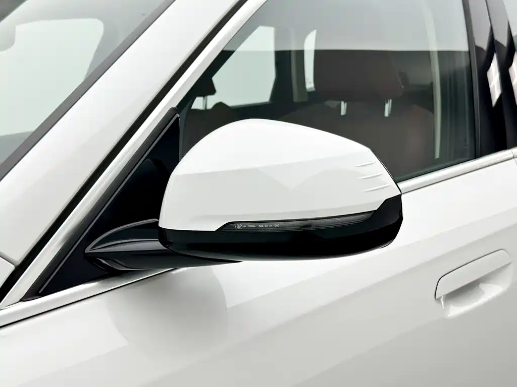 BMW iX1 — миниатюра 25