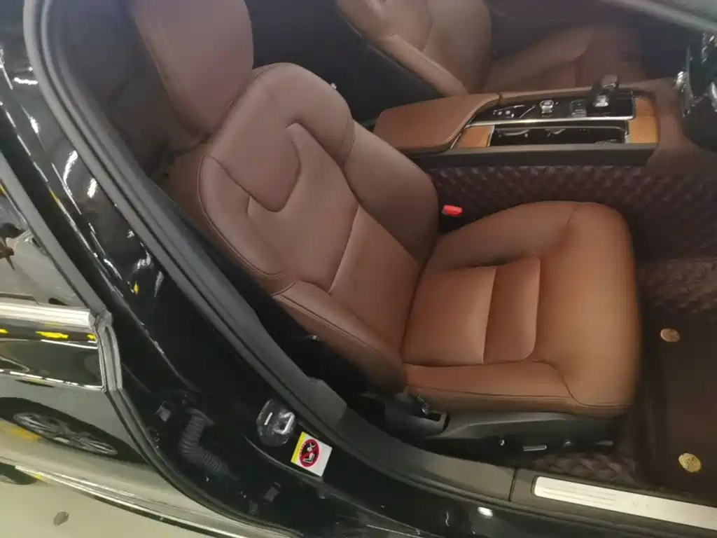 Volvo S90 — миниатюра 25