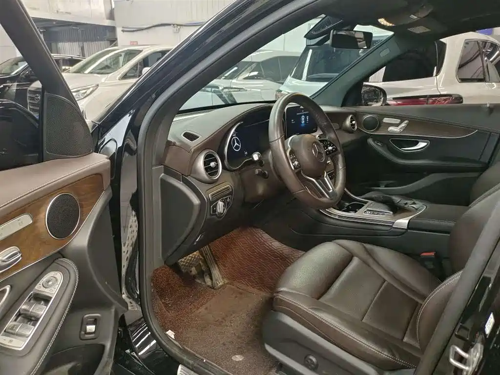 Mercedes-Benz GLC — миниатюра 9