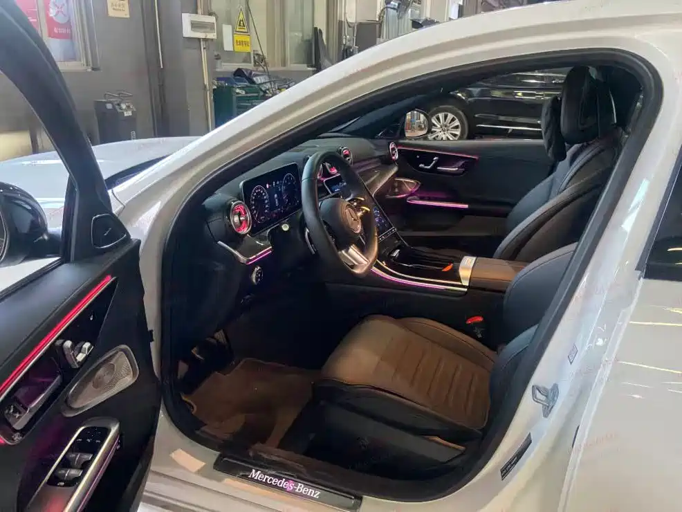 Mercedes-Benz C-Class — миниатюра 3