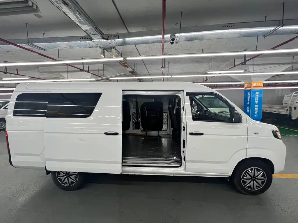 Cowin Kai Wing Dolphin E7. — миниатюра 5