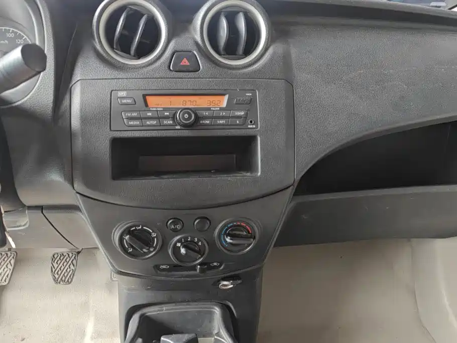 Venucia R30 — миниатюра 13