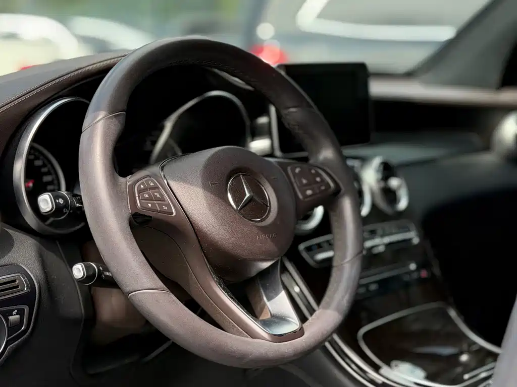 Mercedes-Benz GLC — миниатюра 9