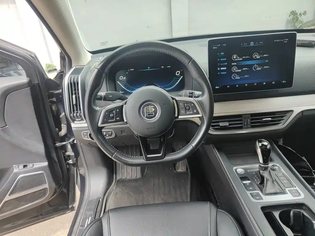 BYD Tang — миниатюра 3