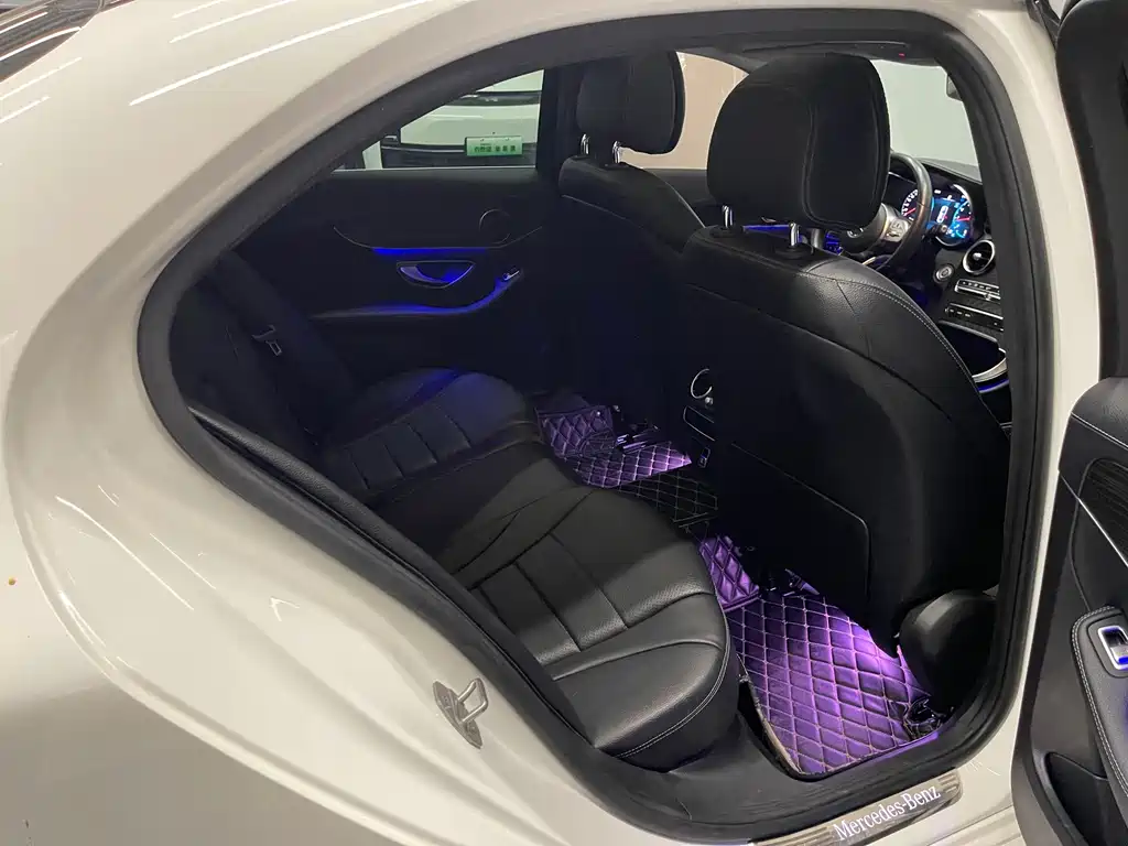 Mercedes-Benz C-Class — миниатюра 20