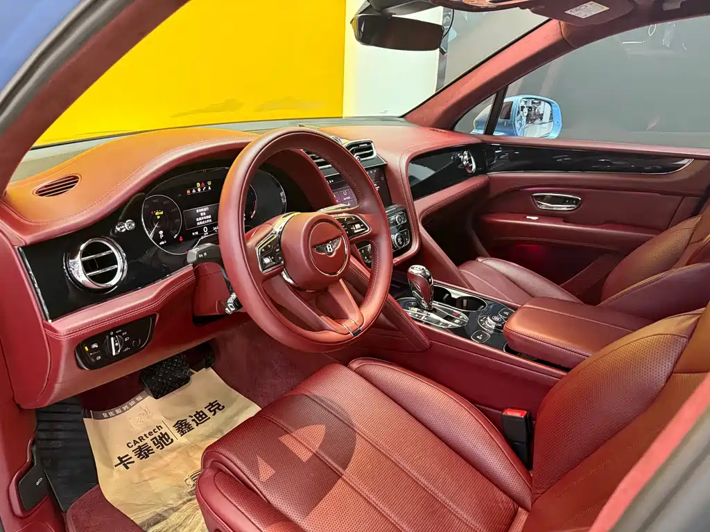 Bentley Bentayga — миниатюра 9
