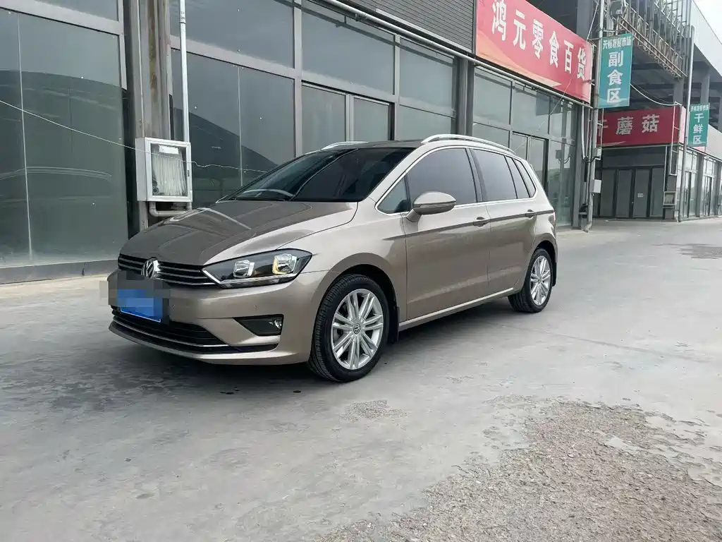 Купить Volkswagen Golf Sportsvan