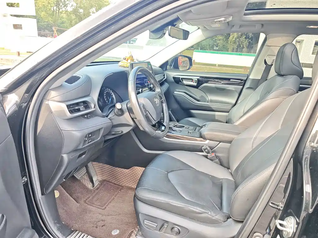 Toyota Highlander — миниатюра 4