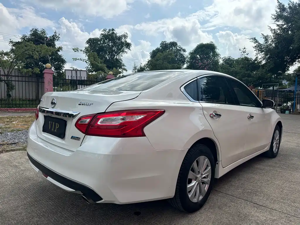 Nissan Teana — миниатюра 4